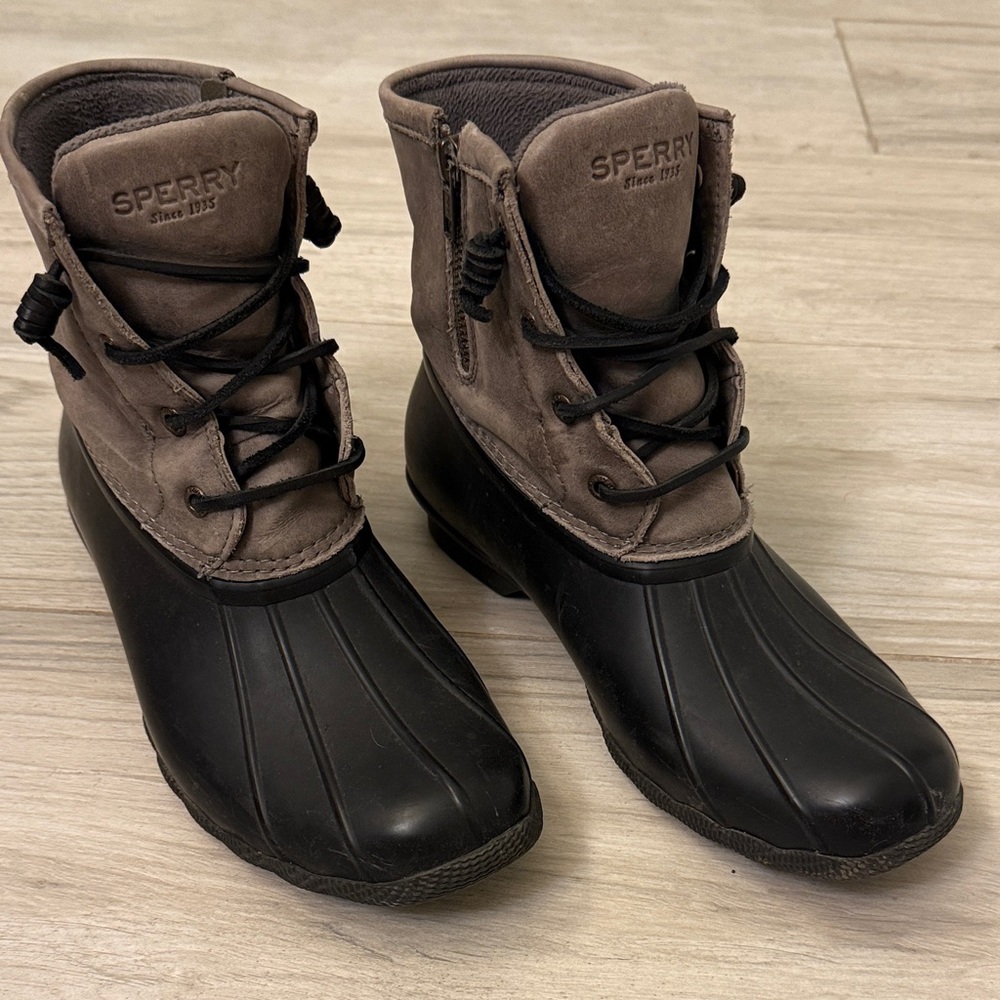 Sperry Women’s Black and Grey Duck Boots
